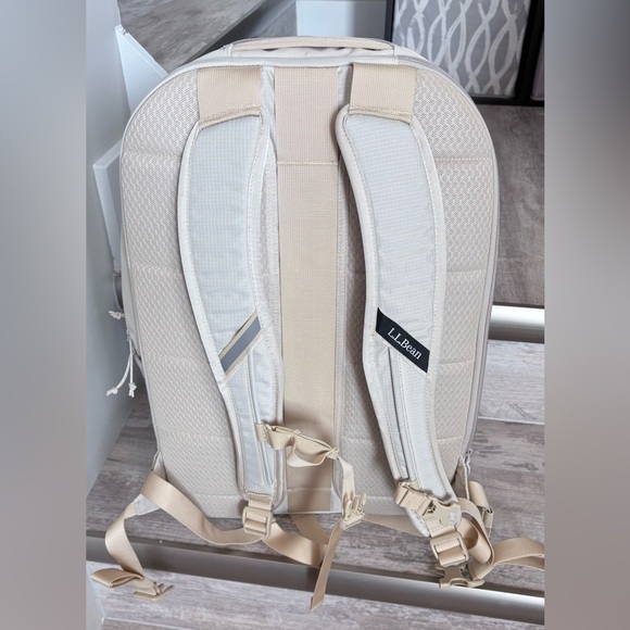 LL Bean Comfort Carry 42L Backpack in Oatmeal - Excellent Used Condition!! - Picture 10 of 10